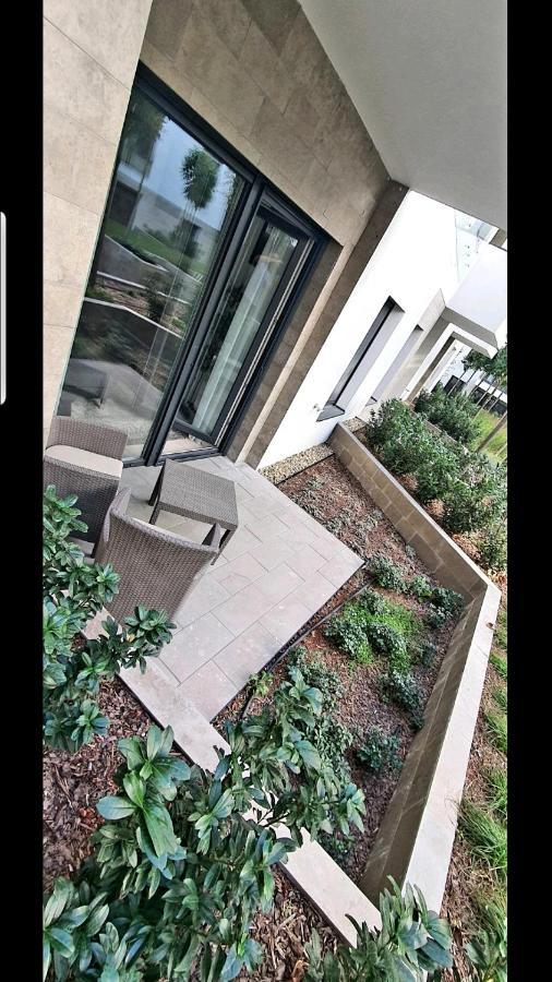 New Building In The Hearth Of Free Parking *